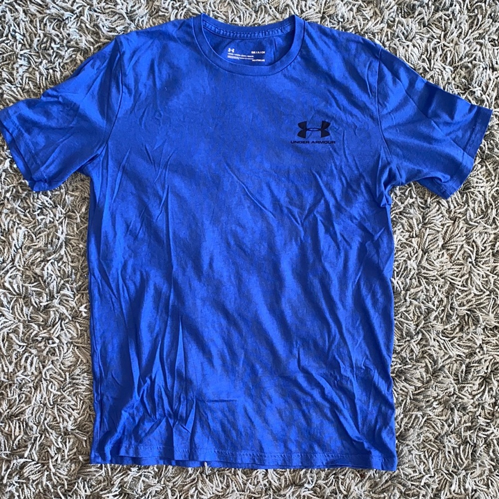 NWOT MENS UNDER ARMOUR T-SHIRT SIZE SMALL